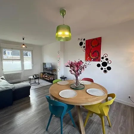 Centre Ville 2 Chambres 3 Voyageurs Tarif Long Sejour Διαμέρισμα