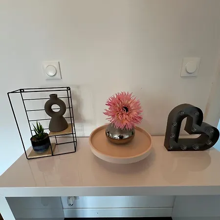 Centre Ville 2 Chambres 3 Voyageurs Tarif Long Sejour Διαμέρισμα